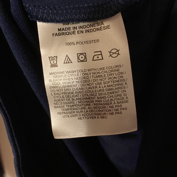 NWT Women's Nike New England Patriots Cowl Neck Long Sleeve T-Shirt size Medium - Picture 6 of 6